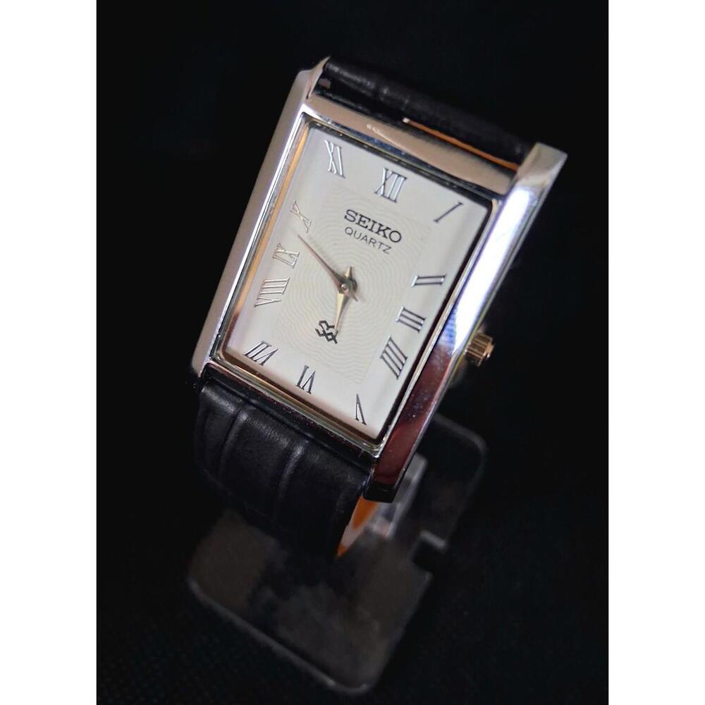 Men's Vintage Seiko Tank Leather Wrist Watch RARE